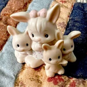 Enesco Precious Moments Figurine